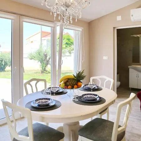 Charming Holiday House Mini Mia Ferienhaus