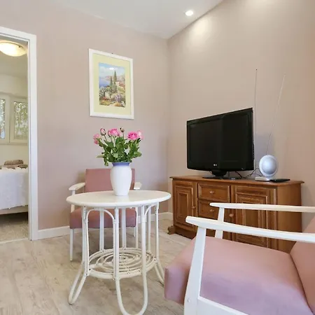 Charming Holiday House Mini Mia Ferienhaus