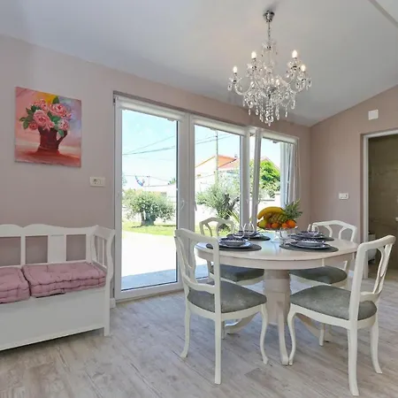 Ferienhaus Charming Holiday House Mini Mia *
