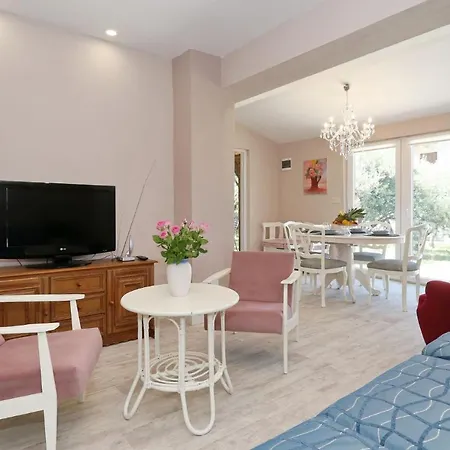 Ferienhaus Charming Holiday House Mini Mia Zadar